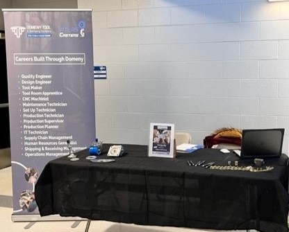 1 banner booth